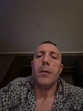 ruberofre online show from December 2025 02:19:01 AM