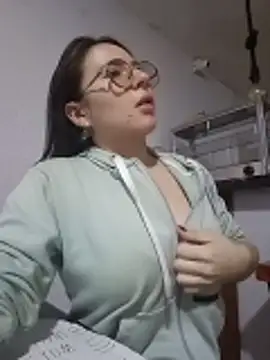 Bella Sumers online show from June 2026 03:57:01 PM
