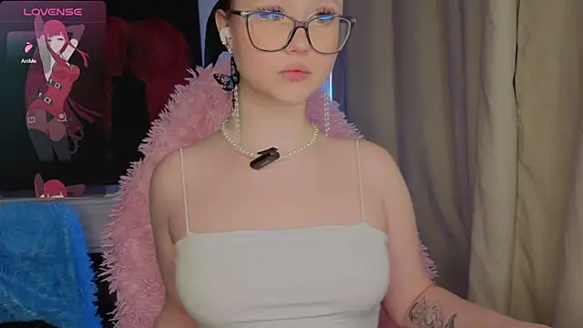 hornyprincess19 online show from October 2025 02:22:02 AM