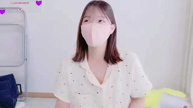 Snapshot of Mayu_o19o chatting on June 2026 01:11:02 AM Mayu o19o online show from June 2026 01:11:02 AM