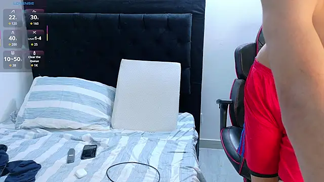 Noah-Garcia online show from October 2025 09:58:02 PM