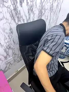 StevenHumps online show from October 2025 04:15:01 AM