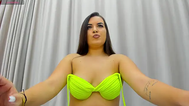 SarahLoreen online show from September 2025 06:04:01 AM