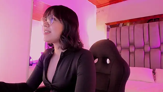 AnnaraLein online show from December 2025 12:42:01 AM