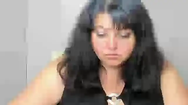 Amelia Kissu online show from September 2025 11:11:01 AM