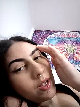 ApenasLys online show from October 2025 09:15:01 PM