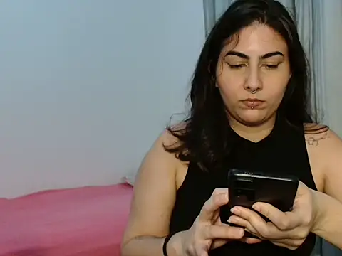 Snapshot of ApenasLys chatting on August 2026 01:37:01 AM ApenasLys online show from August 2026 01:37:01 AM
