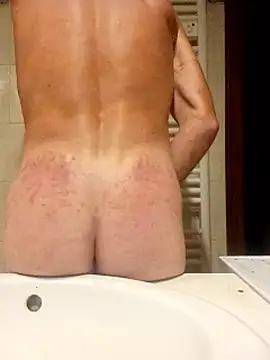 Snapshot of Stevieiii chatting on September 2025 07:35:02 PM Stevieiii online show from September 2025 07:35:02 PM