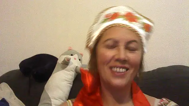 Snapshot of Loxiva chatting on November 2025 01:54:02 PM Loxiva online show from November 2025 01:54:02 PM