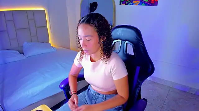 JennyLawrence online show from November 2025 07:37:01 PM