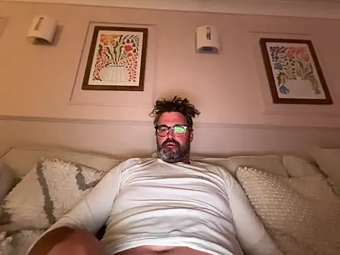 CyprioteWhitefly online show from May 2026 09:27:01 PM