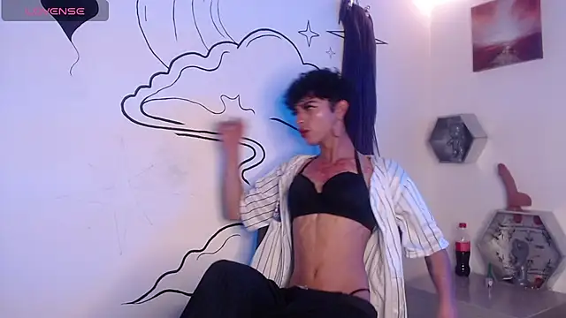 Snapshot of Trinity_Knox chatting on November 2025 04:07:02 PM Trinity Knox online show from November 2025 04:07:02 PM