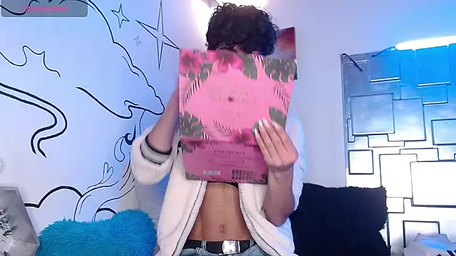 Snapshot of Trinity_Knox chatting on November 2025 04:28:02 PM Trinity Knox online show from November 2025 04:28:02 PM