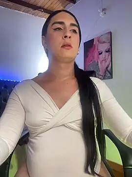 lola diez online show from June 2026 08:02:02 PM