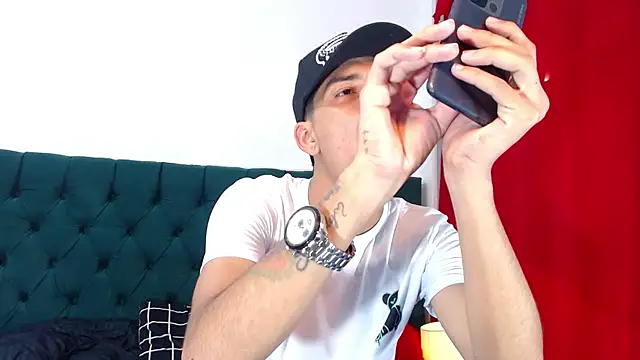 Snapshot of Ariatnaanddilan chatting on October 2025 12:21:02 AM Ariatnaanddilan online show from October 2025 12:21:02 AM