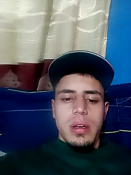 Snapshot of 1C2AM22 chatting on October 2025 03:42:02 AM 1C2AM22 online show from October 2025 03:42:02 AM