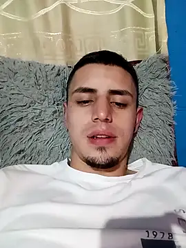 Snapshot of 1C2AM22 chatting on November 2025 03:40:02 AM 1C2AM22 online show from November 2025 03:40:02 AM