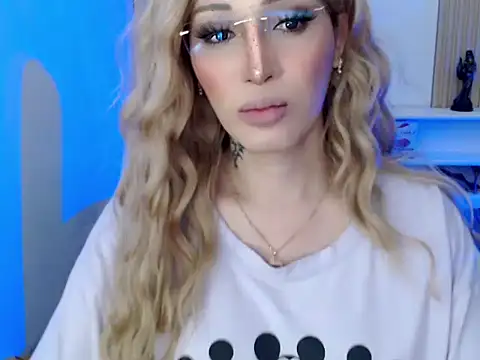 Snapshot of toni_0601 chatting on January 2025 03:15:02 AM toni 0601 online show from January 2025 03:15:02 AM