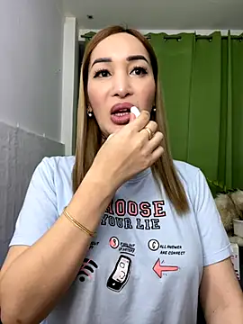 Snapshot of toni_0601 chatting on October 2025 03:39:02 AM toni 0601 online show from October 2025 03:39:02 AM