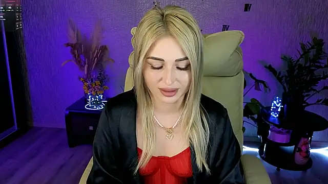 NikkiiStill online show from May 2026 02:05:02 AM