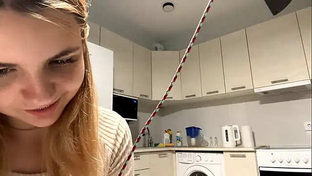 Denni Spilber online show from October 2025 03:21:02 PM