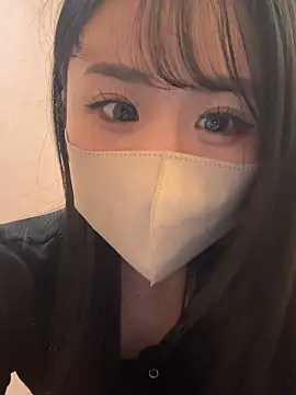 Snapshot of Ema-- chatting on October 2025 10:02:02 AM Ema-- online show from October 2025 10:02:02 AM