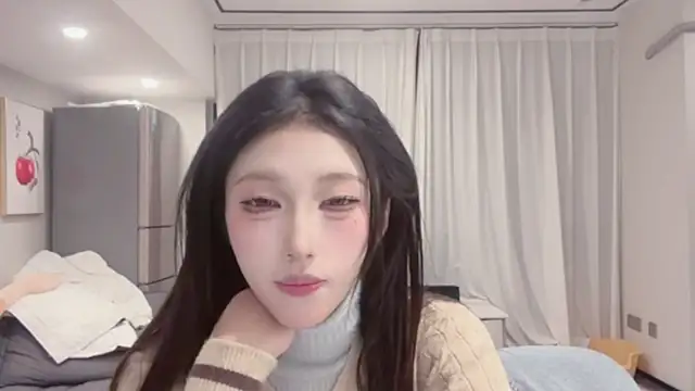 Snapshot of ZhaoZhao-ZM chatting on October 2025 01:18:01 PM ZhaoZhao-ZM online show from October 2025 01:18:01 PM