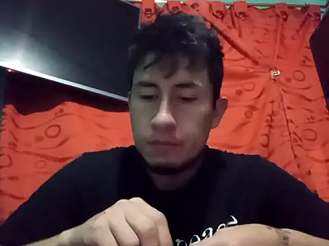 Snapshot of True_Di chatting on October 2025 01:56:01 AM True Di online show from October 2025 01:56:01 AM