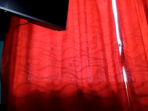 Snapshot of True_Di chatting on October 2025 10:07:01 PM True Di online show from October 2025 10:07:01 PM