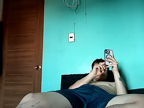 Snapshot of True_Di chatting on October 2025 06:48:01 PM True Di online show from October 2025 06:48:01 PM