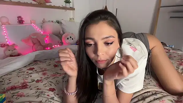 Snapshot of keirasworld chatting on November 2025 12:21:01 AM keirasworld online show from November 2025 12:21:01 AM