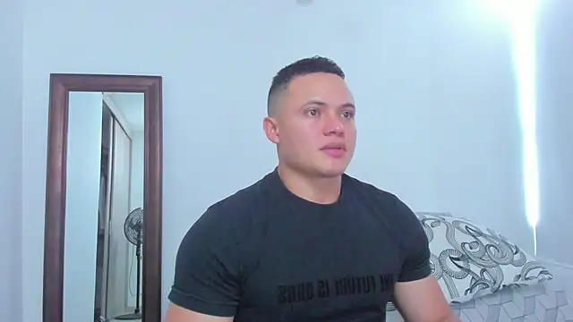 KingLevi01 online show from March 2026 07:25:01 PM