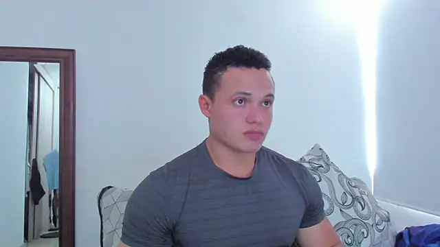 KingLevi01 online show from May 2026 04:59:02 PM