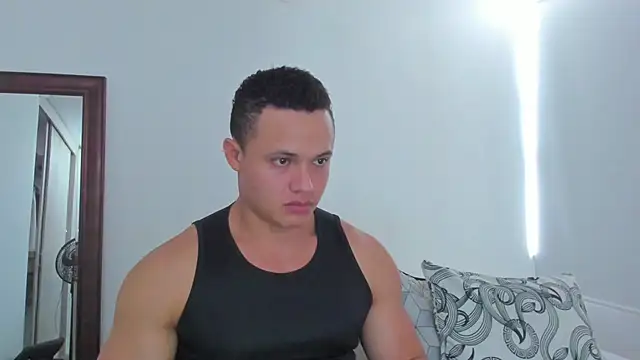 Snapshot of KingLevi01 chatting on June 2026 03:38:02 PM KingLevi01 online show from June 2026 03:38:02 PM