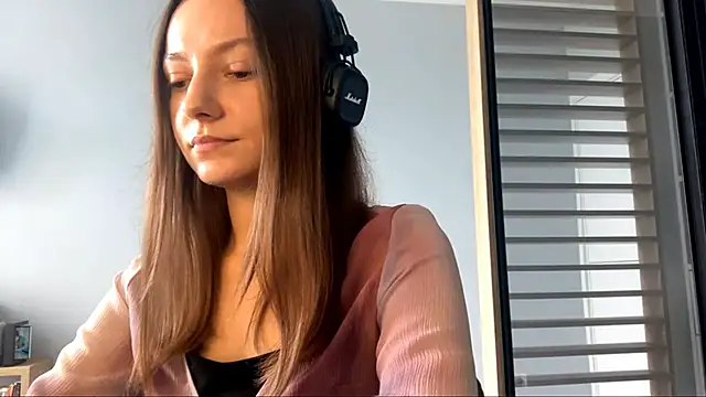 Snapshot of SoulHiperAgne_ chatting on September 2025 09:10:02 AM SoulHiperAgne online show from September 2025 09:10:02 AM