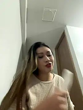 Snapshot of Amadora_rose chatting on October 2025 12:35:01 AM Amadora rose online show from October 2025 12:35:01 AM