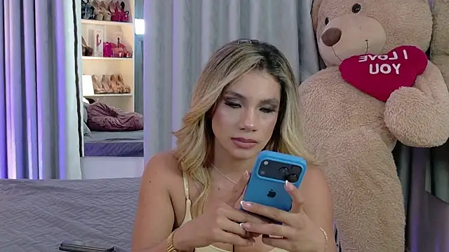 NicoleArmani online show from May 2026 08:03:01 PM