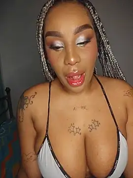 Queen Amara online show from June 2026 04:21:02 AM