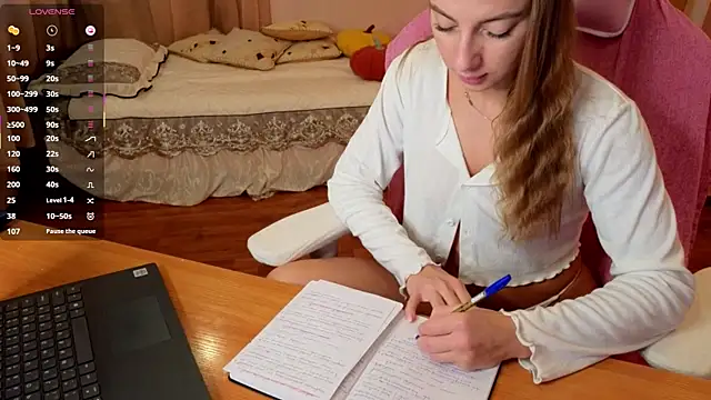 Naughty Bunny  online show from October 2025 02:46:02 AM