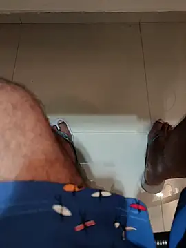 Snapshot of Gallo001 chatting on February 2026 11:00:01 AM Gallo001 online show from February 2026 11:00:01 AM