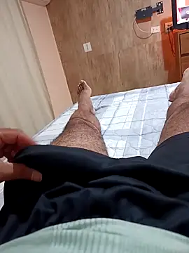 Snapshot of Gallo001 chatting on February 2026 04:22:02 AM Gallo001 online show from February 2026 04:22:02 AM