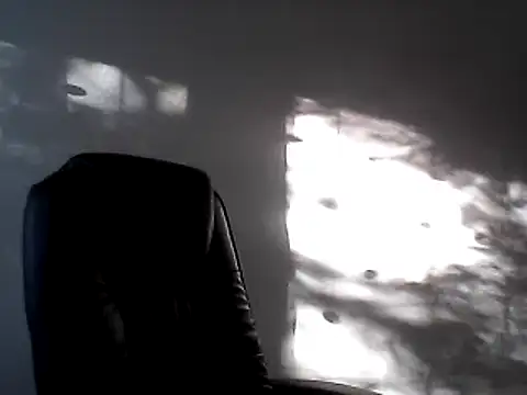 Snapshot of EllaLove2277 chatting on September 2025 05:21:01 AM EllaLove2277 online show from September 2025 05:21:01 AM