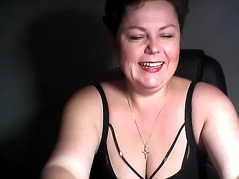 Snapshot of EllaLove2277 chatting on October 2025 06:31:01 PM EllaLove2277 online show from October 2025 06:31:01 PM