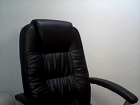 Snapshot of EllaLove2277 chatting on October 2025 06:49:01 AM EllaLove2277 online show from October 2025 06:49:01 AM