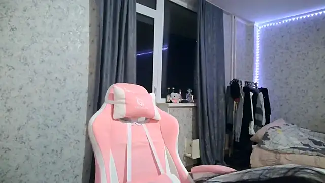 Snapshot of KeicyKlark chatting on October 2025 06:04:01 PM KeicyKlark online show from October 2025 06:04:01 PM