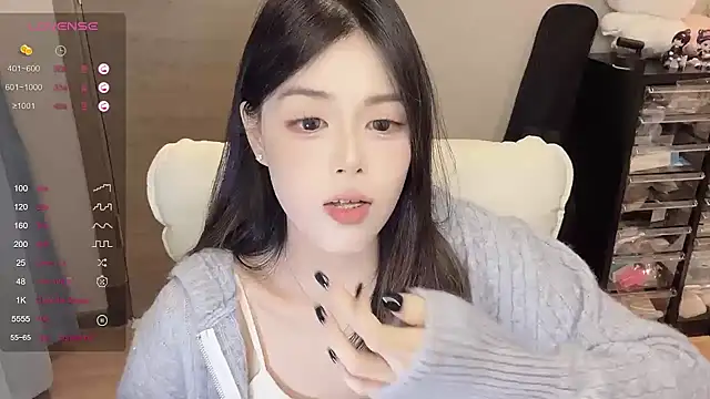 Koi-00 online show from October 2025 03:10:01 PM