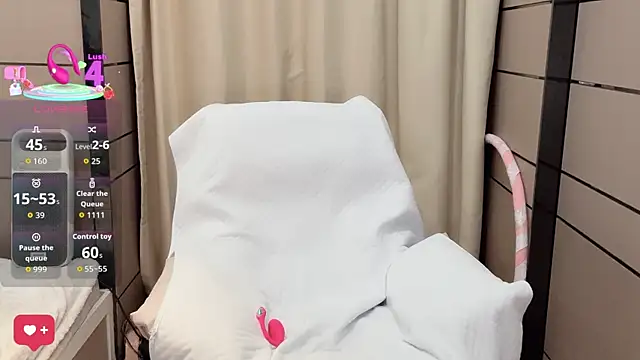 Snapshot of _Ling_Ling chatting on November 2025 12:15:02 PM Ling Ling online show from November 2025 12:15:02 PM