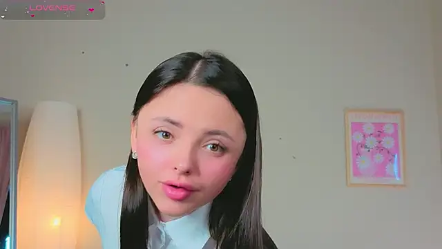 Snapshot of OliviaKis_ chatting on September 2025 07:10:02 AM OliviaKis online show from September 2025 07:10:02 AM