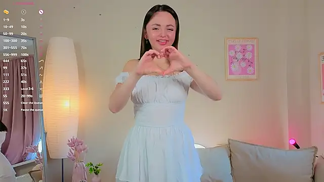 Snapshot of OliviaKis_ chatting on September 2025 07:23:01 AM OliviaKis online show from September 2025 07:23:01 AM