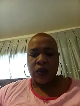 Snapshot of BUSTY_QUEEEN chatting on September 2025 06:35:01 AM BUSTY QUEEEN online show from September 2025 06:35:01 AM